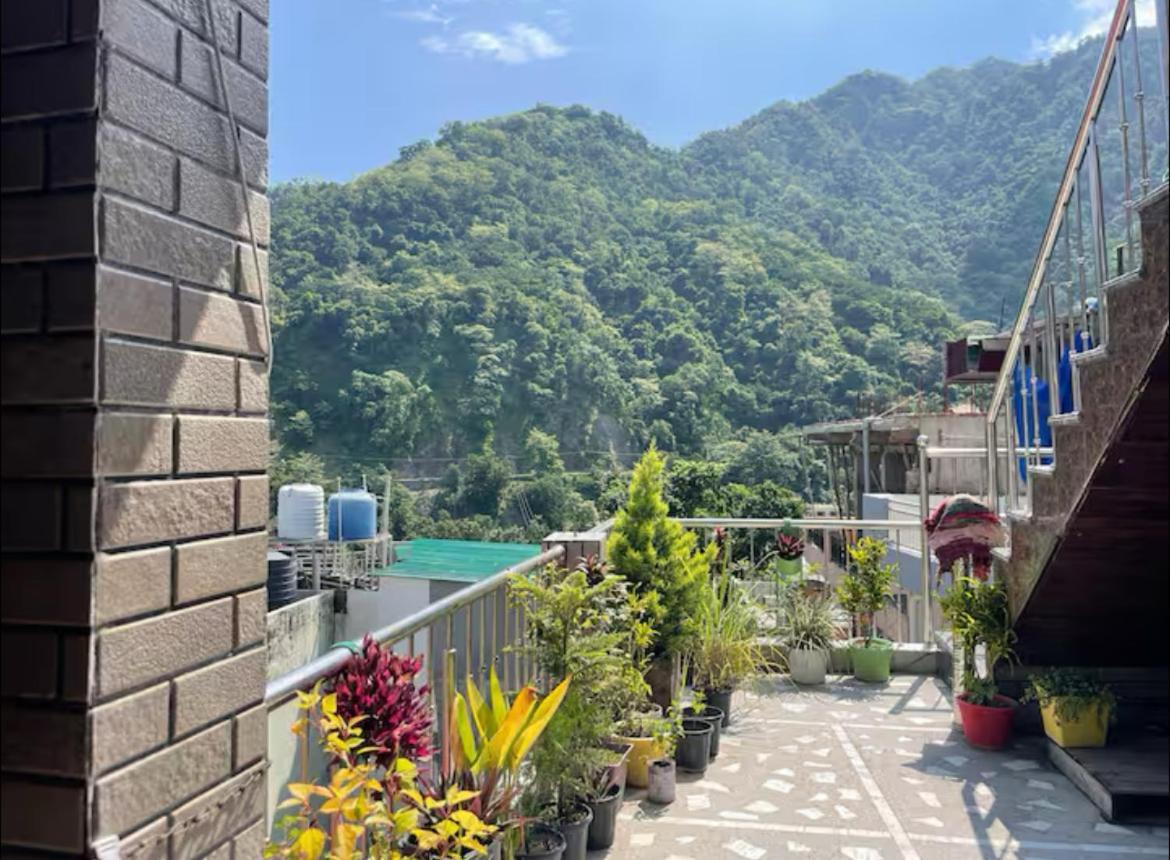 Art Bliss Hostel Rishikesh Exterior photo